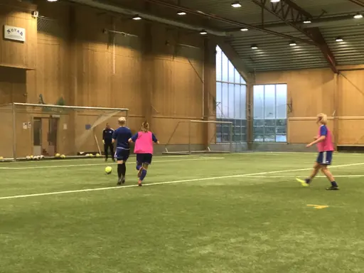 Lite fotbollstennis och 5 mot 5 spel