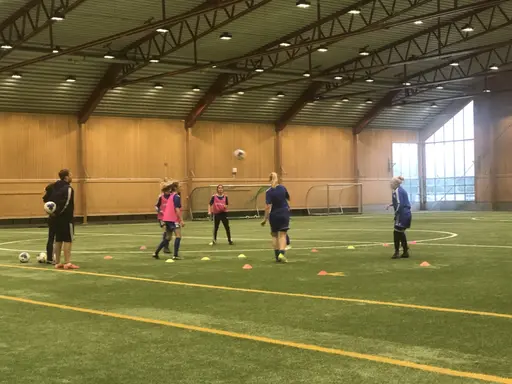 Lite fotbollstennis och 5 mot 5 spel