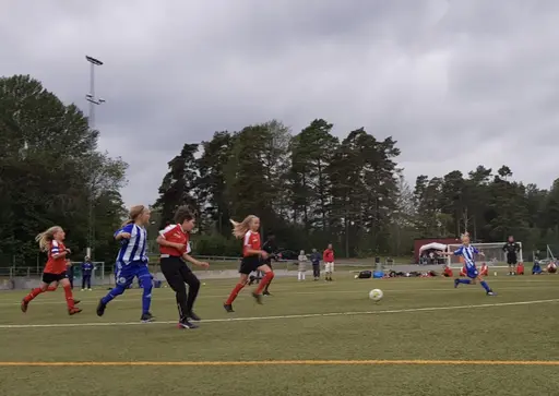 Full fart på Hässelby gårds BP
