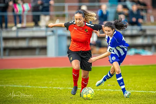 Leas kaptensbindel glider, Nike stormar fram, Minna gör Minna-grejer och Edit gör debut! Foto: Micke Wiklund