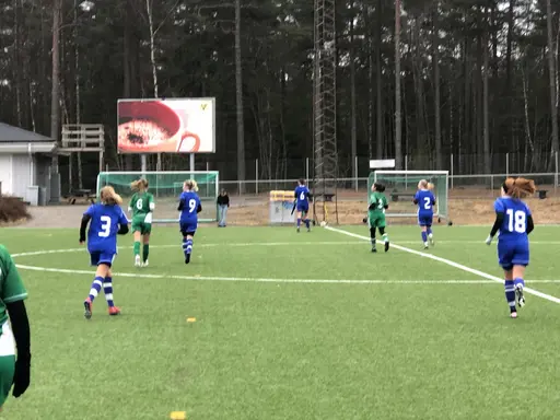 Vinst med 5-0 i första träningsmatchen
