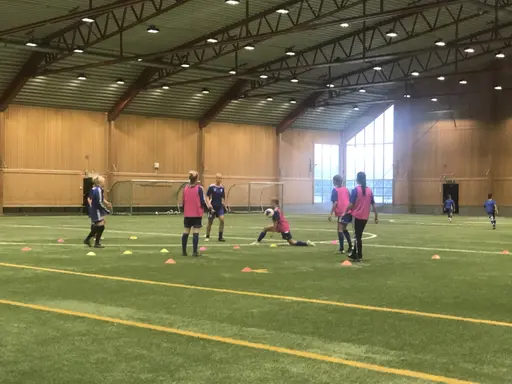Lite fotbollstennis och 5 mot 5 spel