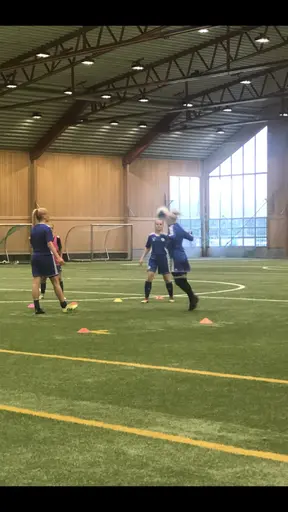 Lite fotbollstennis och 5 mot 5 spel