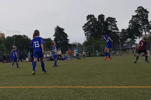 Full fart på Hässelby gårds BP