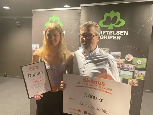 Erica Camper tillsammans med Å/K ordförande Lennart Hultberg 