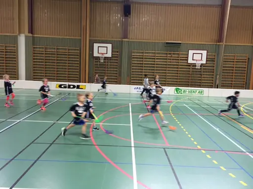 Bilder från dagens föräldrarmatch; samling, information, matchen och gruppbild