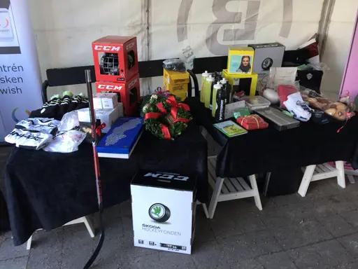 ÅKIBS-tältet på torget