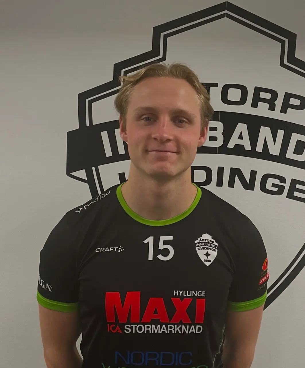 Gustav kommer spela med tröjnummer 15