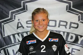 # 2 Linda Nilsson till Bosön