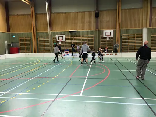 Bilder från dagens föräldrarmatch; samling, information, matchen och gruppbild