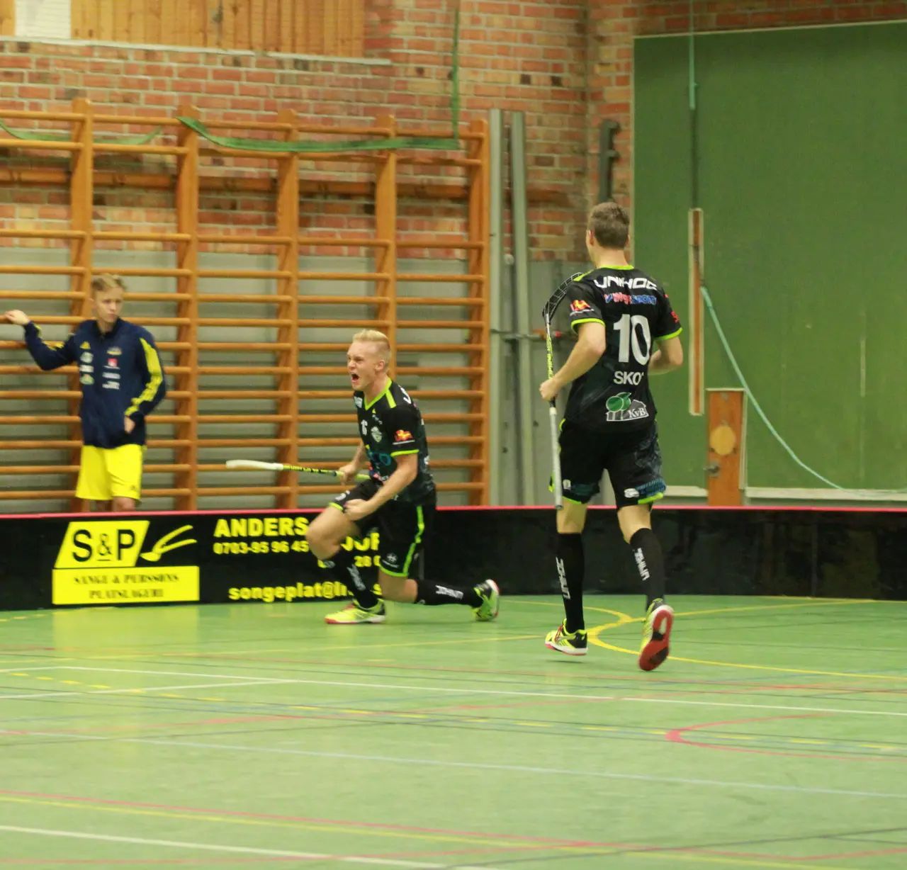 Matte fick sista ordet i matchen när han avgjorde med sitt 10-7 mål. Foto: Ronny Olander