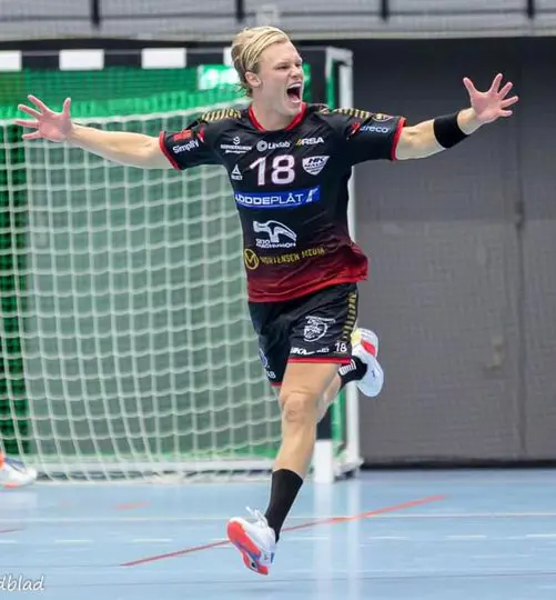 Bild Peter Lindblad Adam Tumba in action!