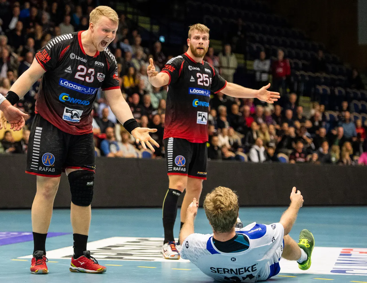 I kväll vill vi se attityd! Foto: Bildbyrån