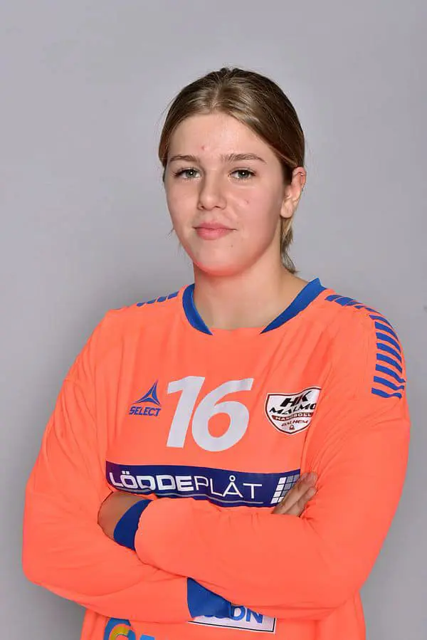 Hanna Popaja uttagen i U 16 landslaget