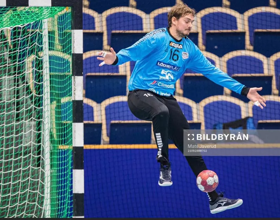 Adam Krantz räddar matchens sista skott!