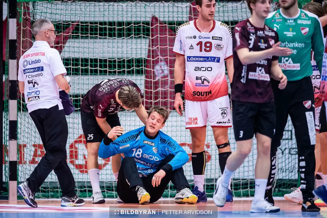 Anton Hellberg fick rött kort