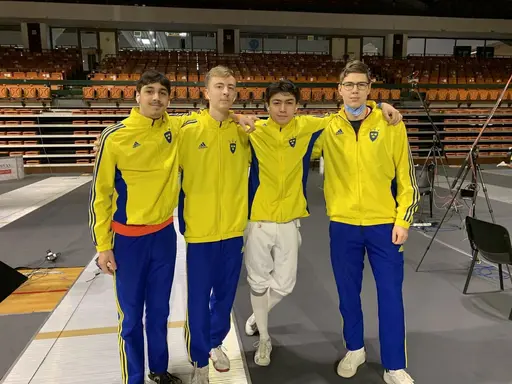 Svenska juniorlandslaget, från vänster: Nils Uniyal, Emil Kröckel (båda från Ängby Fäktklubb), Marcus Broberg (Göteborgs Fäktklubb) och Viggo Mogensen (FK Aramis).