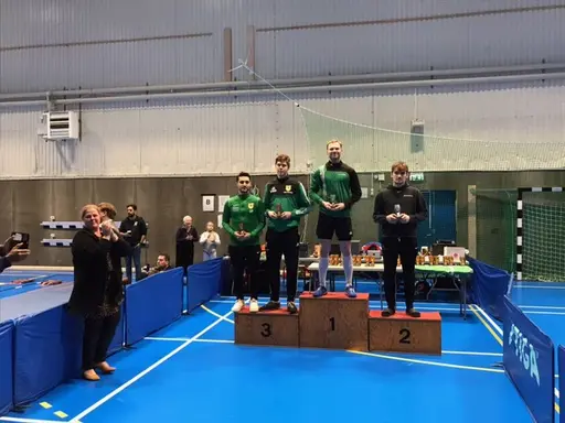 Sebbe tog guld i herrarnas seniorflorett. Jodde och Viggo tog brons i samma klass. Joel tog silver i värja U20. TUGG Burgers och Aqua Nobel sponsrade. 