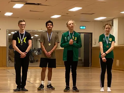 Improviserad nybörjartävling i klubblokalen 2023.