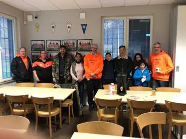 Föräldrarbesök, Göteborgsbesök från Dunross & Co, fotbollsträning ute fungerar bra denna vinter, STORA COOP en av tre huvudsponsorer och Tomas och Ronny våra anställda. Solbergaboken finns att köpa.