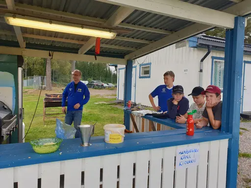 Ansiktsmålning och hoppborgar var populära aktiviteter på avslutningen
