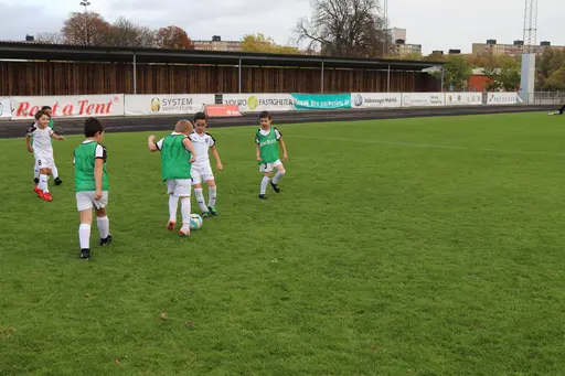 Maskotar  FC Rosengård - Prespa Birlik