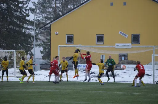 Vad gör man inte för sin kompis!
