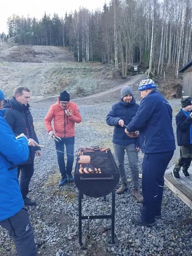 Strålande sol och många korvsugna barn (och föräldrar!)