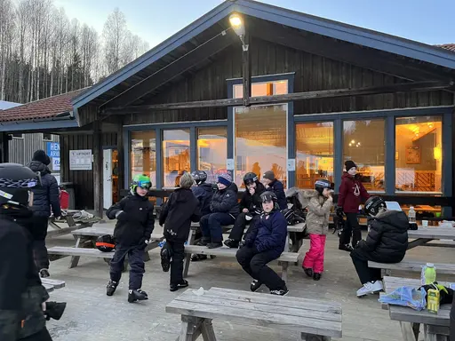 Backen var i grymt fint skick igår kväll när U10 hade off-ice