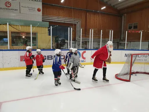 Tomtebesök med säcken full av godis!
