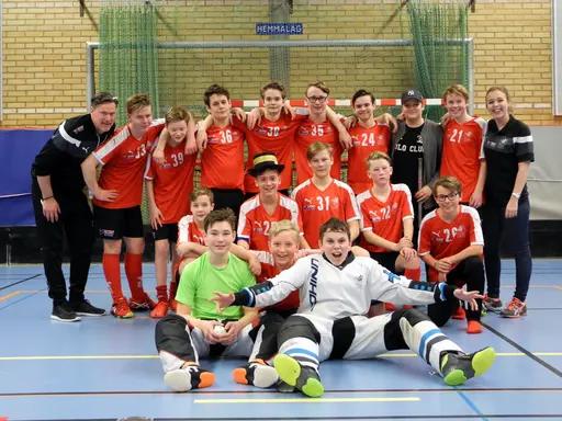 Duktiga glada P03 gängen efter sista matchen säsong 17-18
