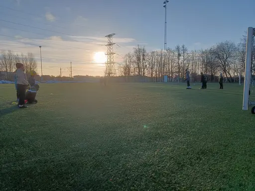 Bilderna är tagna under en morgonträning på Ringvallen söndagen 7 februari. Strålande sol och nollgradigt.