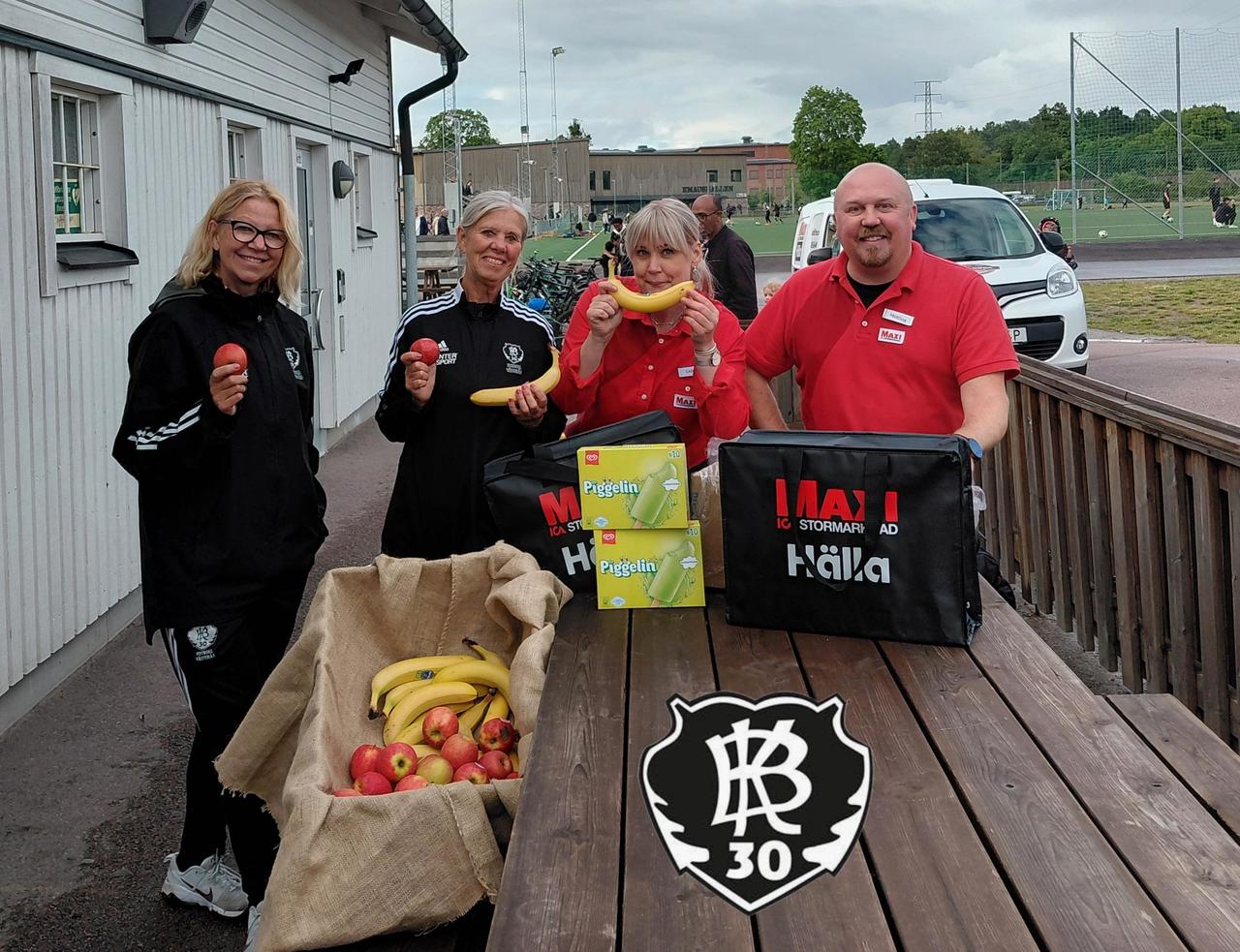 Maria och Monica från Wimnasminnefond och Caroline och Mattias från ICA MAXI HÄLLA, var på plats under gårdagens avslutning.