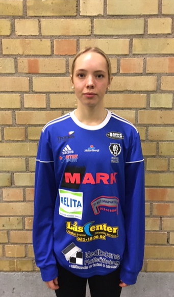 Tilde skriver sitt första a-lags kontrakt. Kontraktet är på 1+1 år