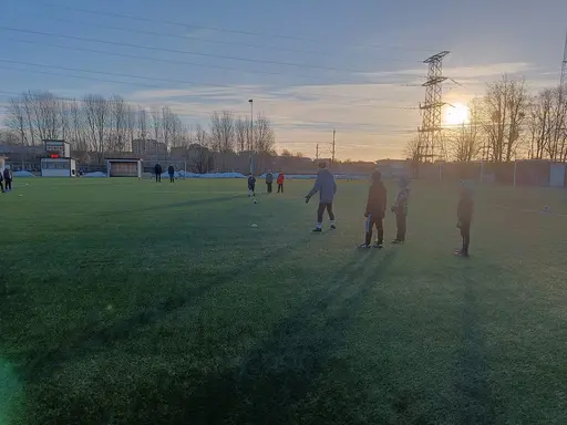 Bilderna är tagna under en morgonträning på Ringvallen söndagen 7 februari. Strålande sol och nollgradigt.