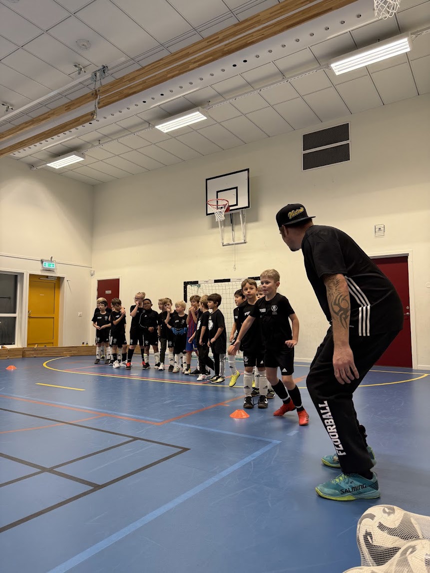 Full fart i hallen när vi drar igång vintersäsongens träningar.