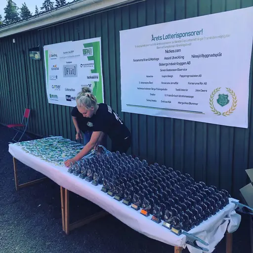 Soliga och glada miner på årets upplaga av Karbo Cup.  Foto: Krister Dahlstrand / RogerT