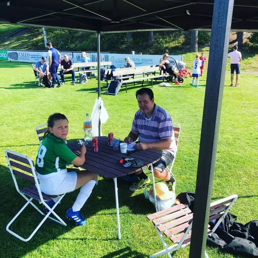 Soliga och glada miner på årets upplaga av Karbo Cup.  Foto: Krister Dahlstrand / RogerT