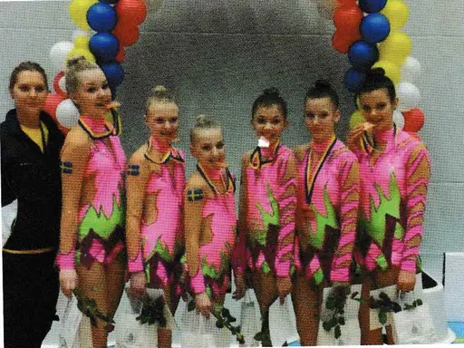 Från vänster: Caroline (tränare), Vendela, Alexandra, Josefin, Kristina, Alexandra & Natasa 