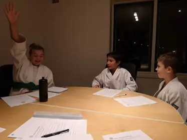 Först ett träningspass, sedan möte med ungdomsrådet.