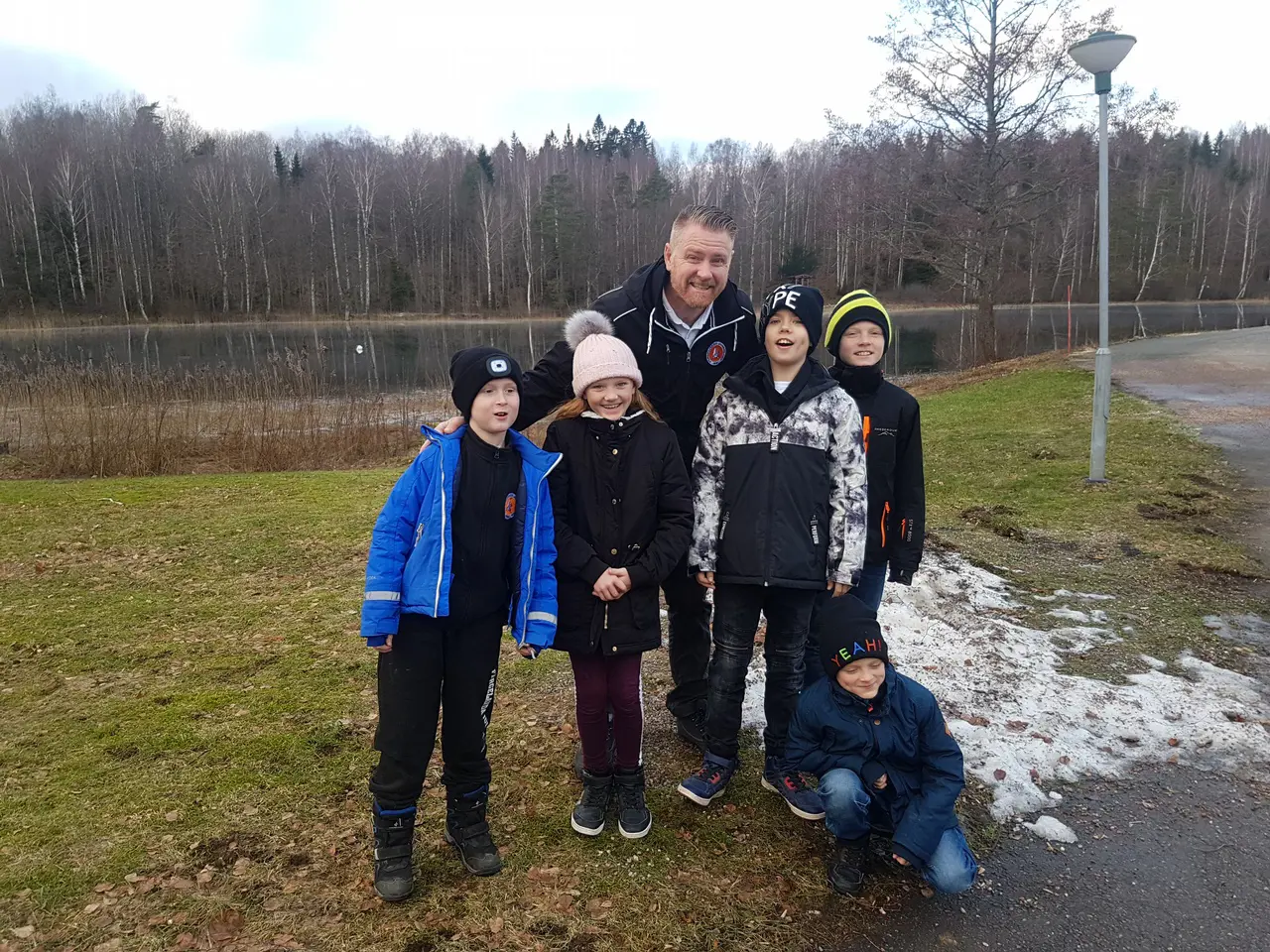Anders, Liam, Elina, Marcus, Oliver och Neo taggade för läger