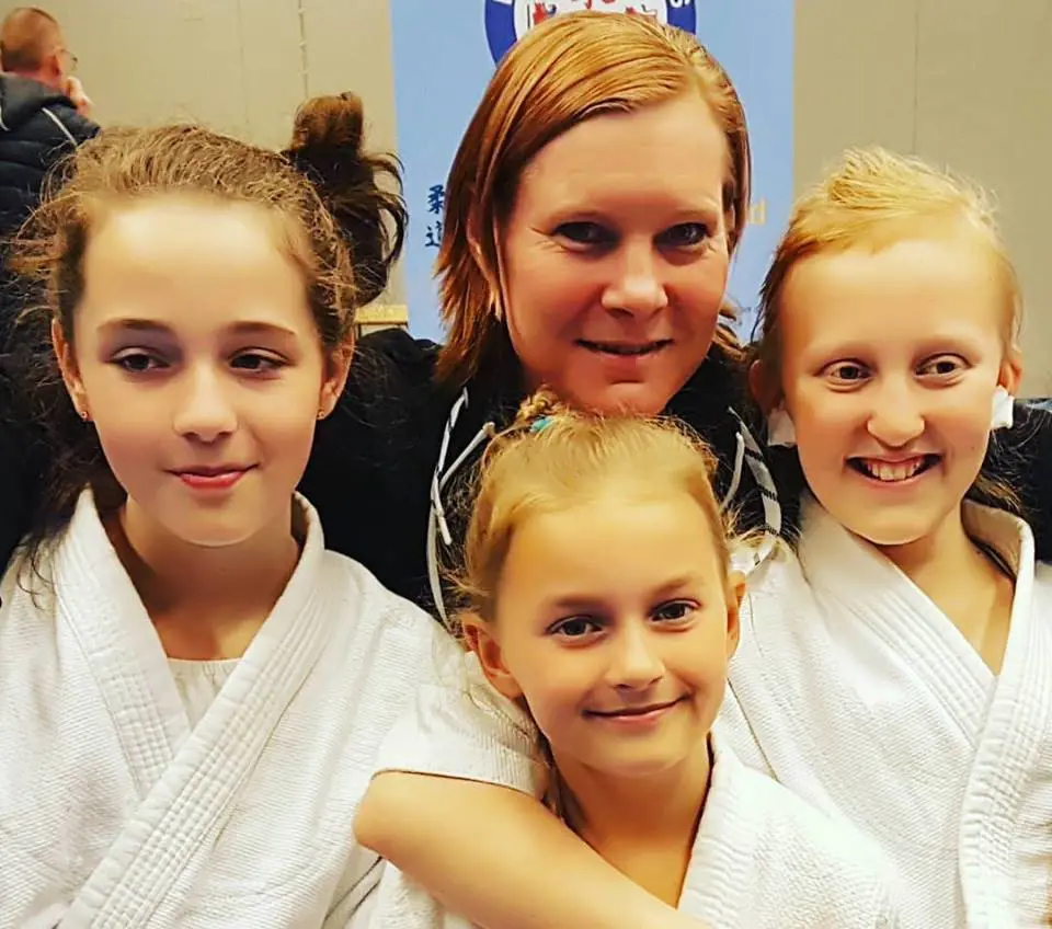 Alicia, Rose-Marie, Annie och Tilda är några av klubbens medlemmar