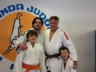 Tre generationer Widekärr på judomattan - bild tagen 2013