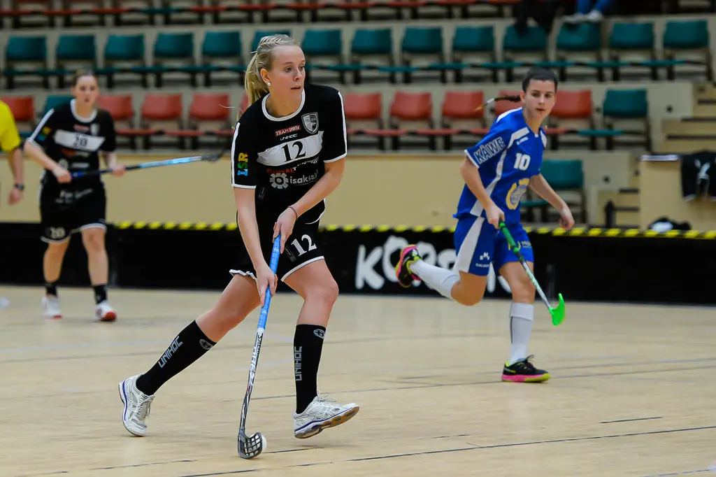 #12 Linnea Jönsson hade packat med trollerilådan till Röke. Foto: Ulf Bjarke