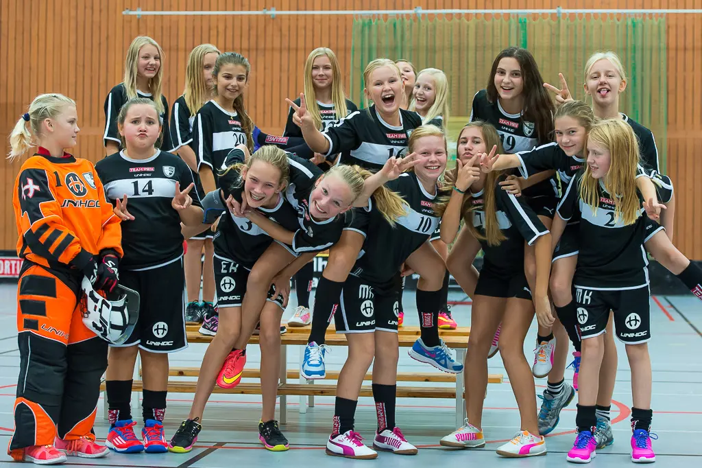 Glada F12-tjejer på väg mot Gothia! Foto: Ulf Bjarke