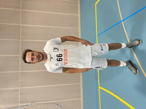 Hattrick av Simon Brne
