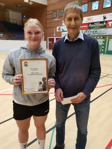 Tilda med stipendium - Tilda & Nanne - Delar av F04 överst på pallen