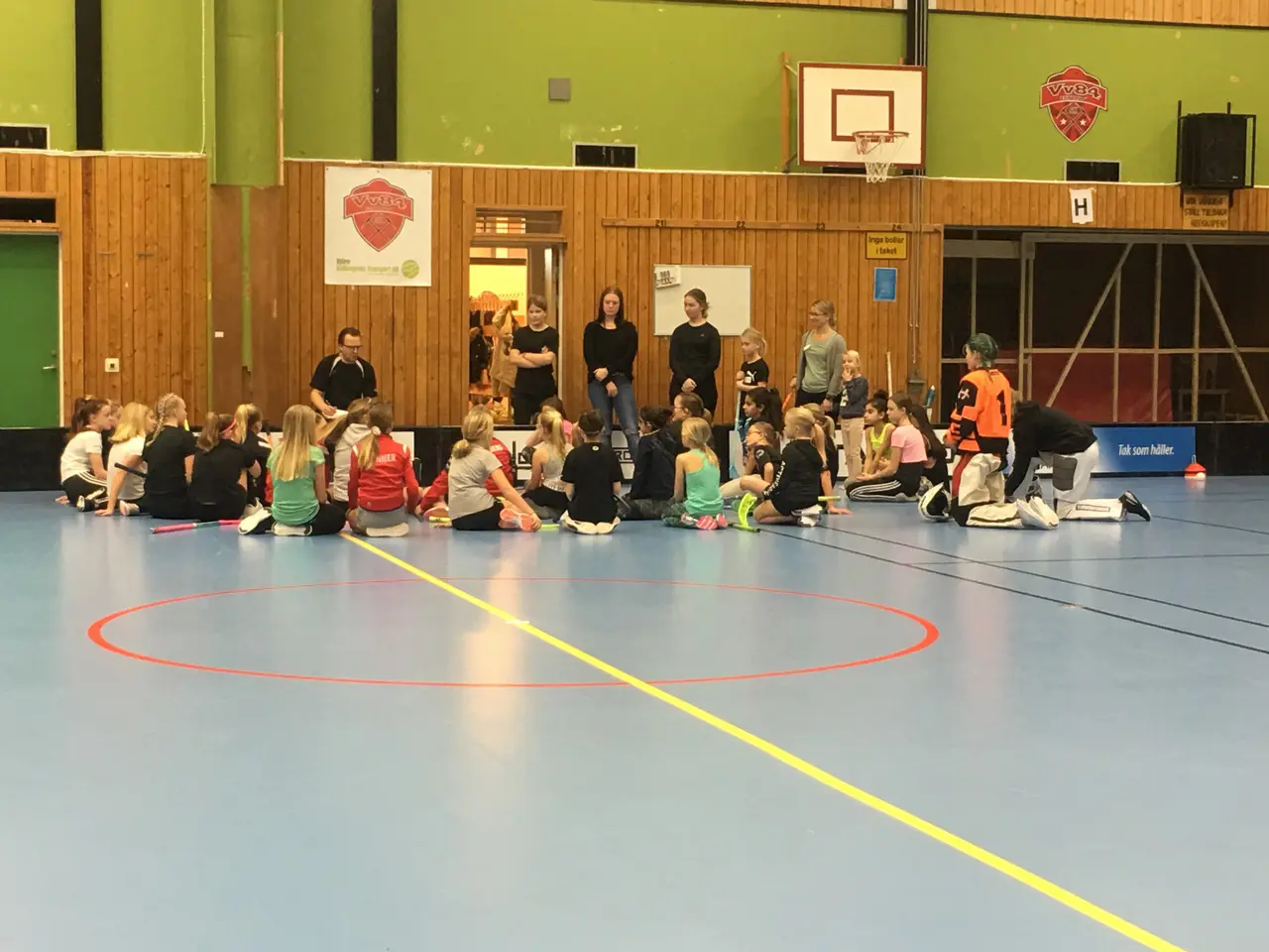 2019-02-28 , Vv84 öppnar för en provträning för tjejer.