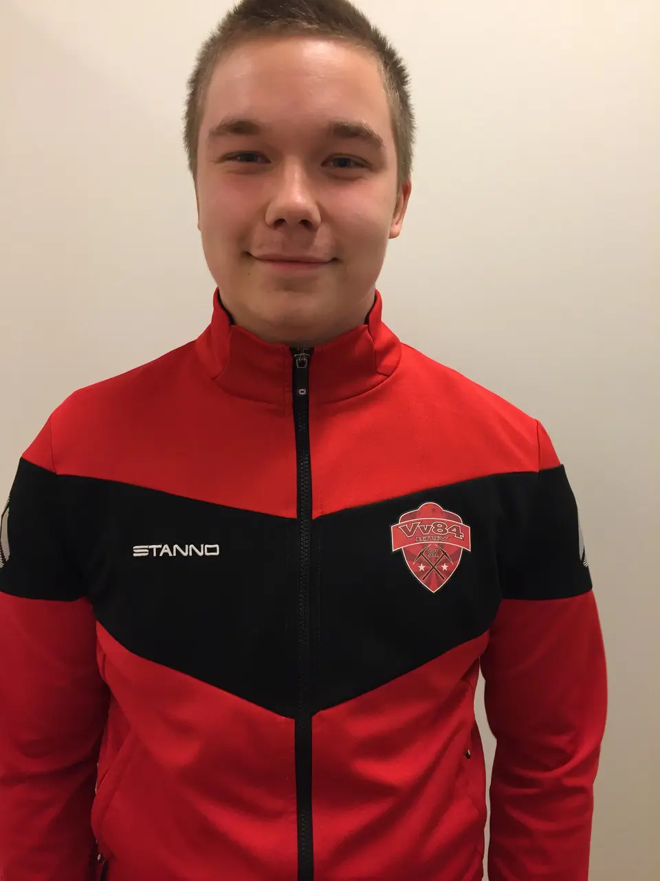 Albin Svensson fortsätter i ett år.
