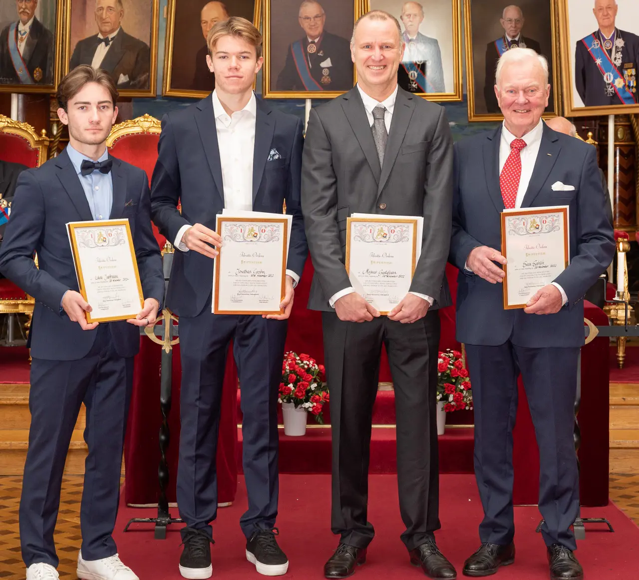 Jonathan Grahn, Lukas Jacobsson, Magnus Gustafsson och Svea Sahlins morfar Bertil Sahlin. Foto: Patrick Lindahl